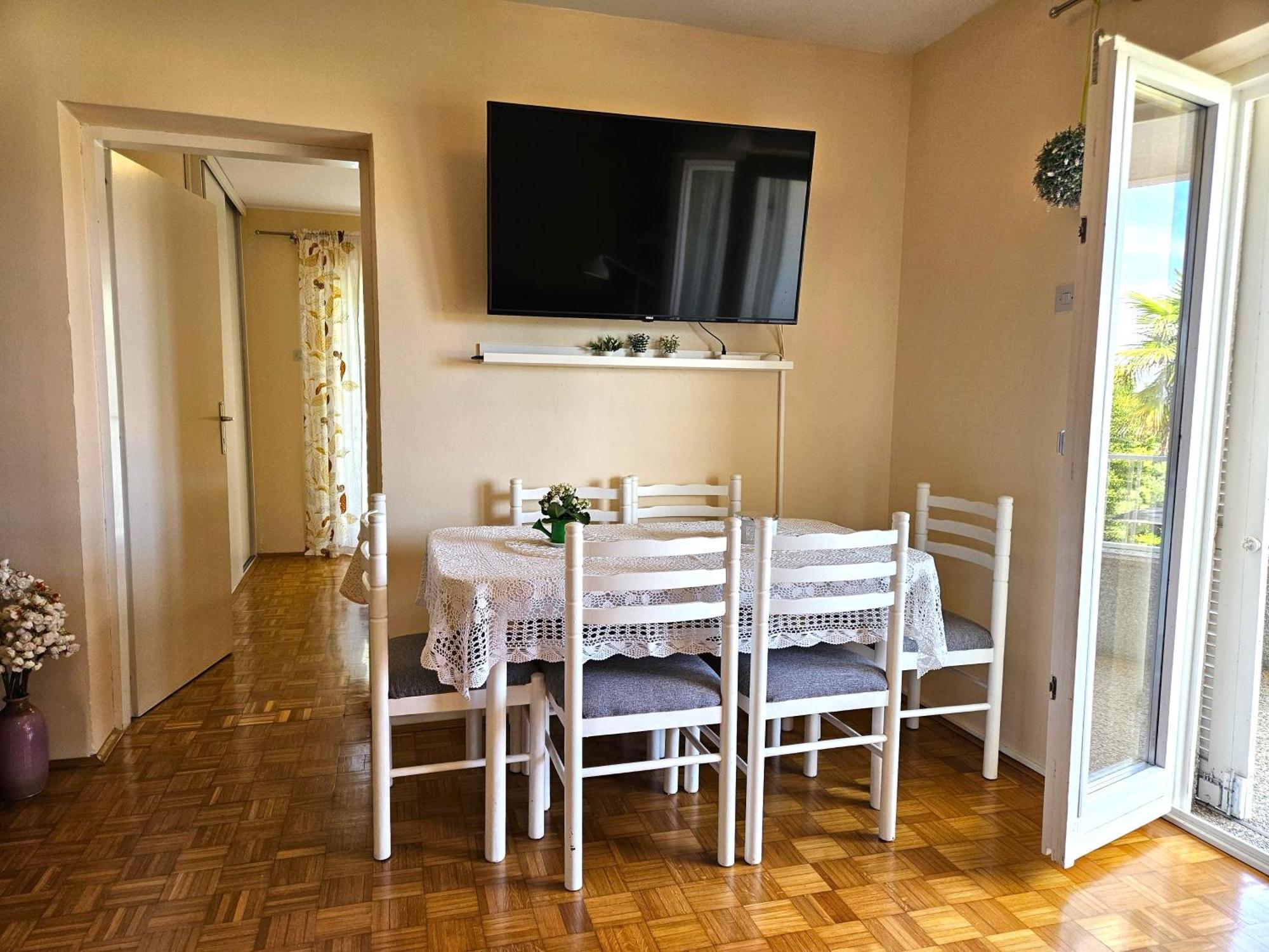 Apartment Mirko Malinska Eksteriør bilde